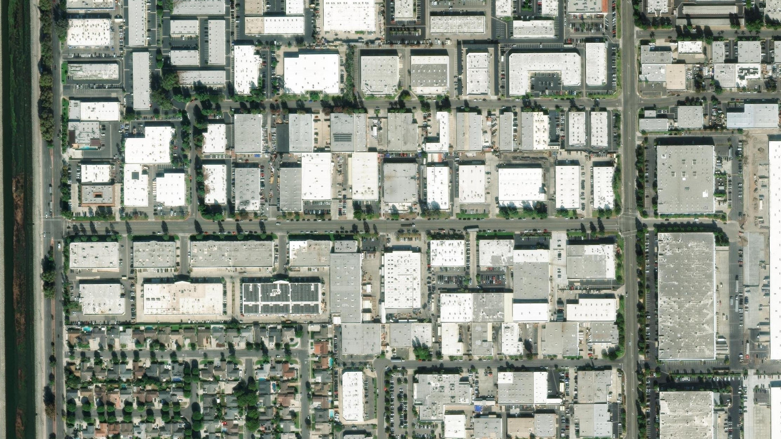 5351 ARGOSY AVE, HUNTINGTON BEACH, CA(本社・衛星)
