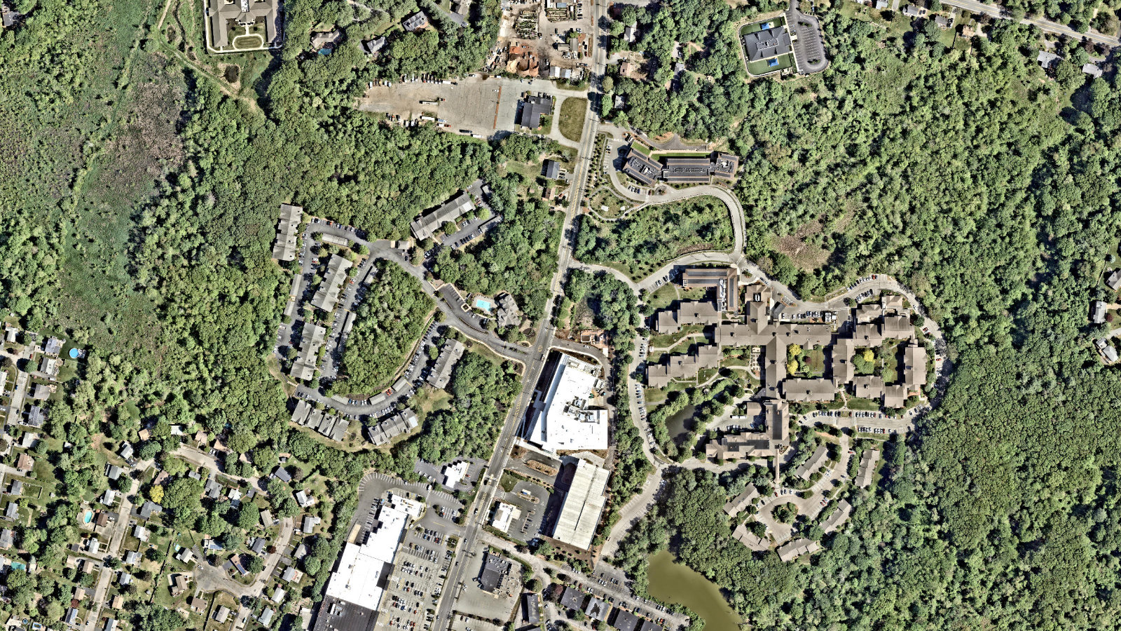 1050 WALTHAM STREET, LEXINGTON, MA(本社・衛星)