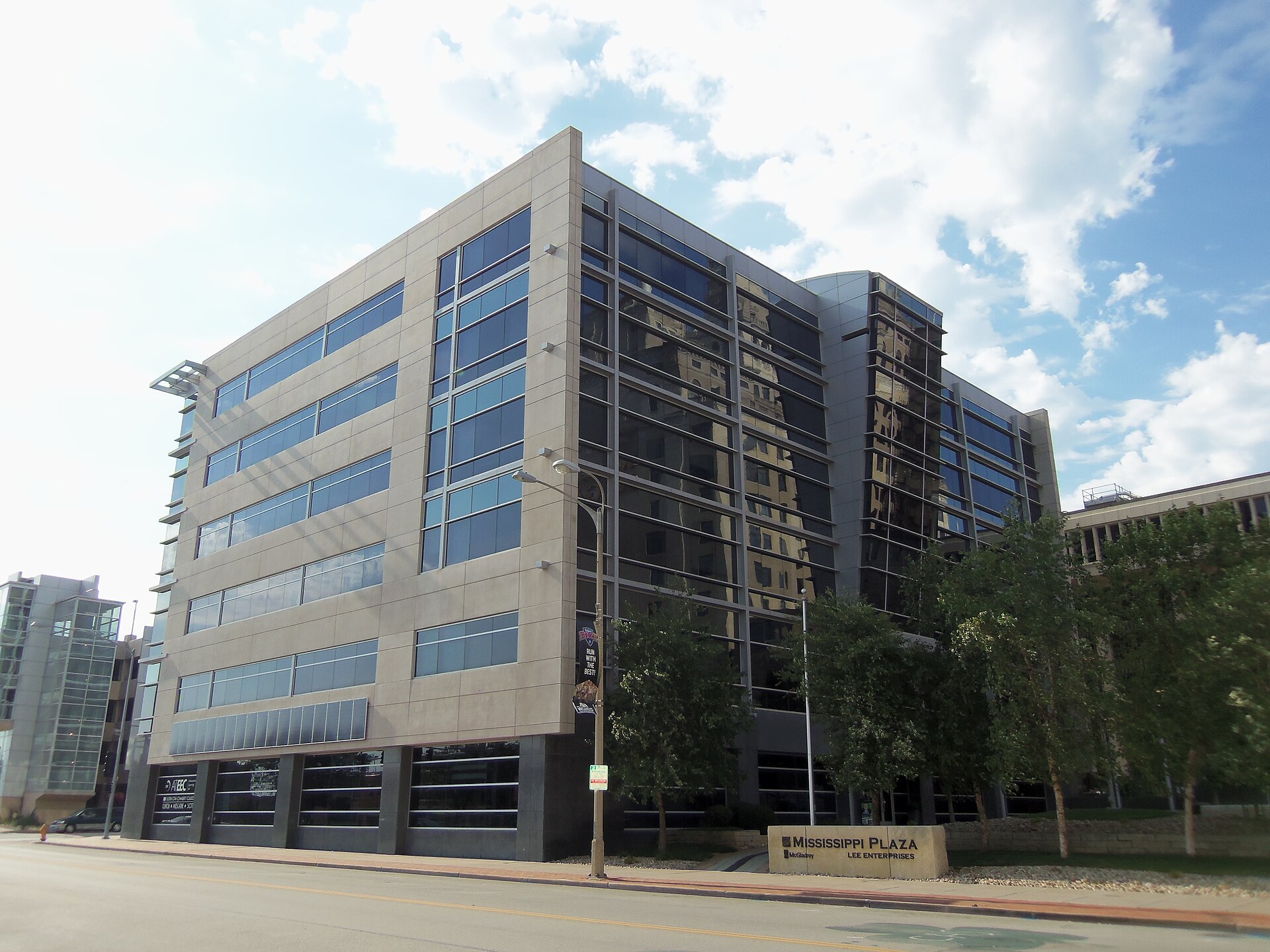 Mississippi Plaza (Davenport, Iowa)