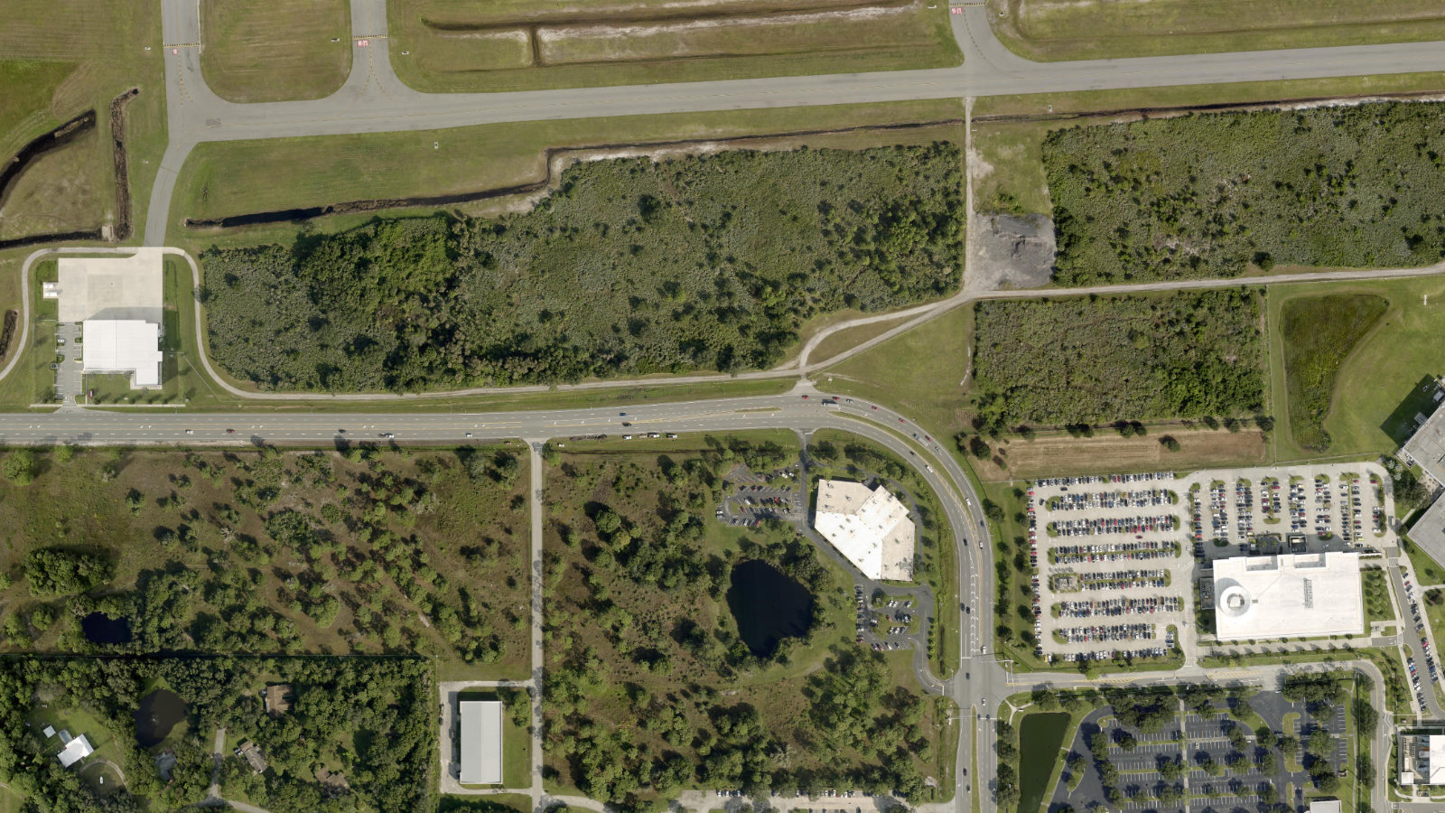 1025 W NASA BLVD, MELBOURNE, FL(本社・衛星)