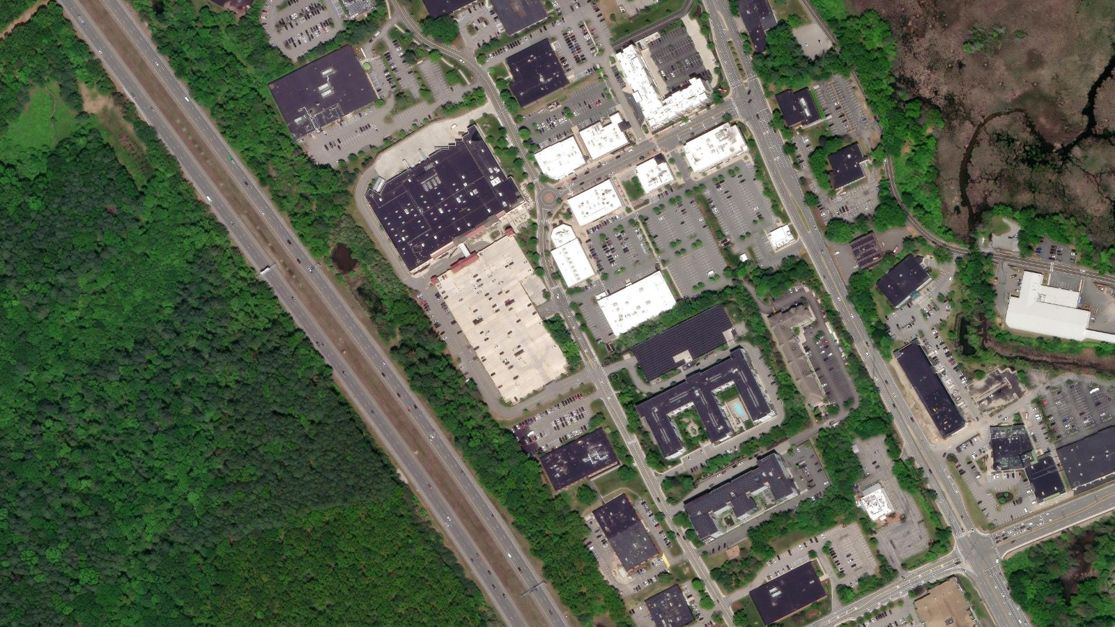 63 SECOND AVENUE, BURLINGTON, MA(本社・衛星)
