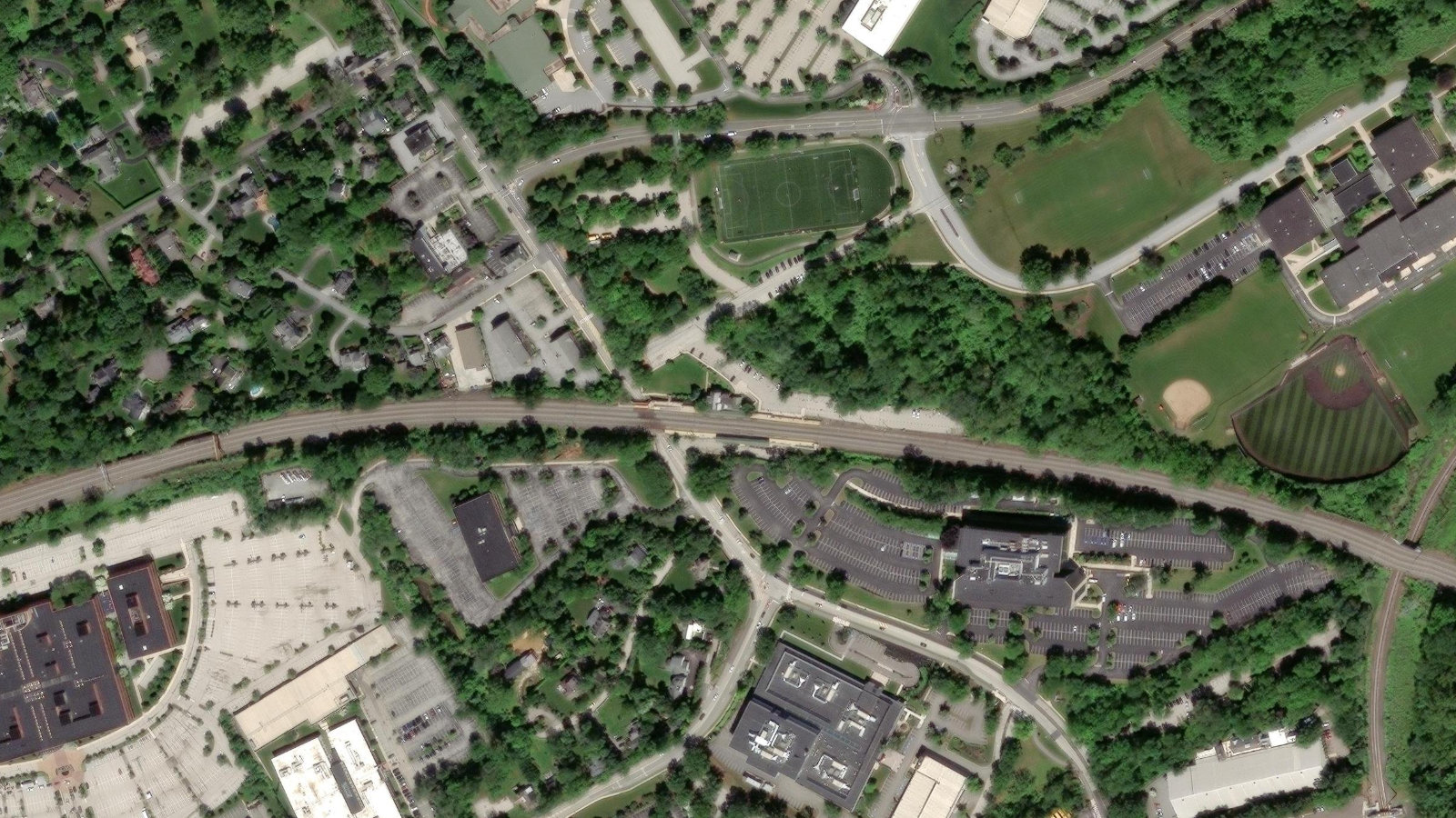 150 N RADNOR CHE, RADNOR, PA(本社・衛星)