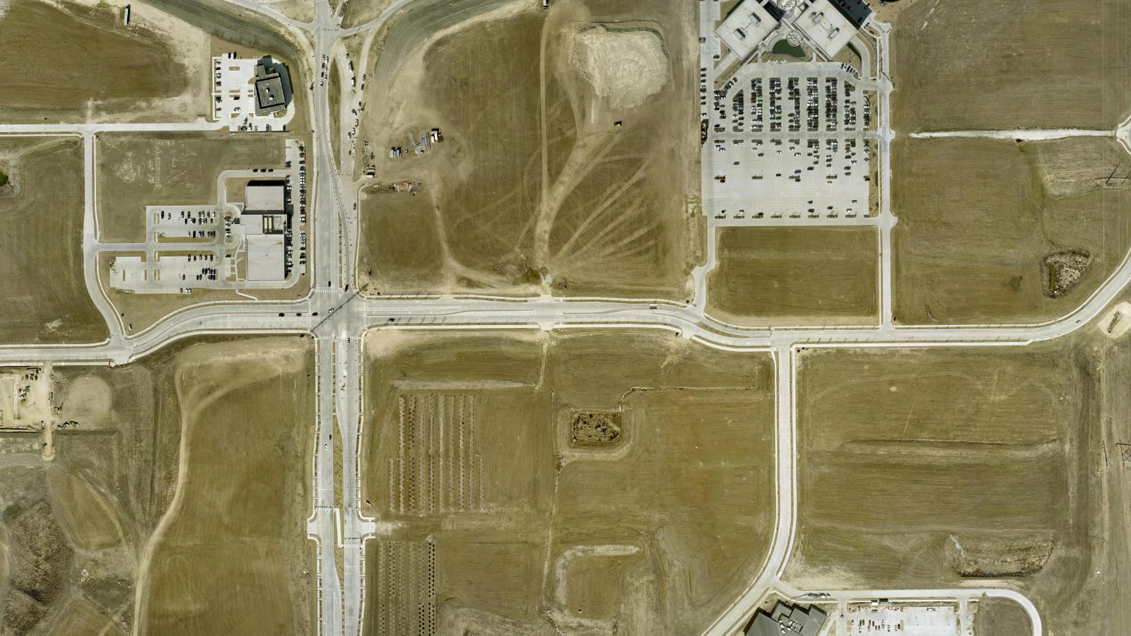 18135 BURKE STREET, OMAHA, NE（本社・衛星）