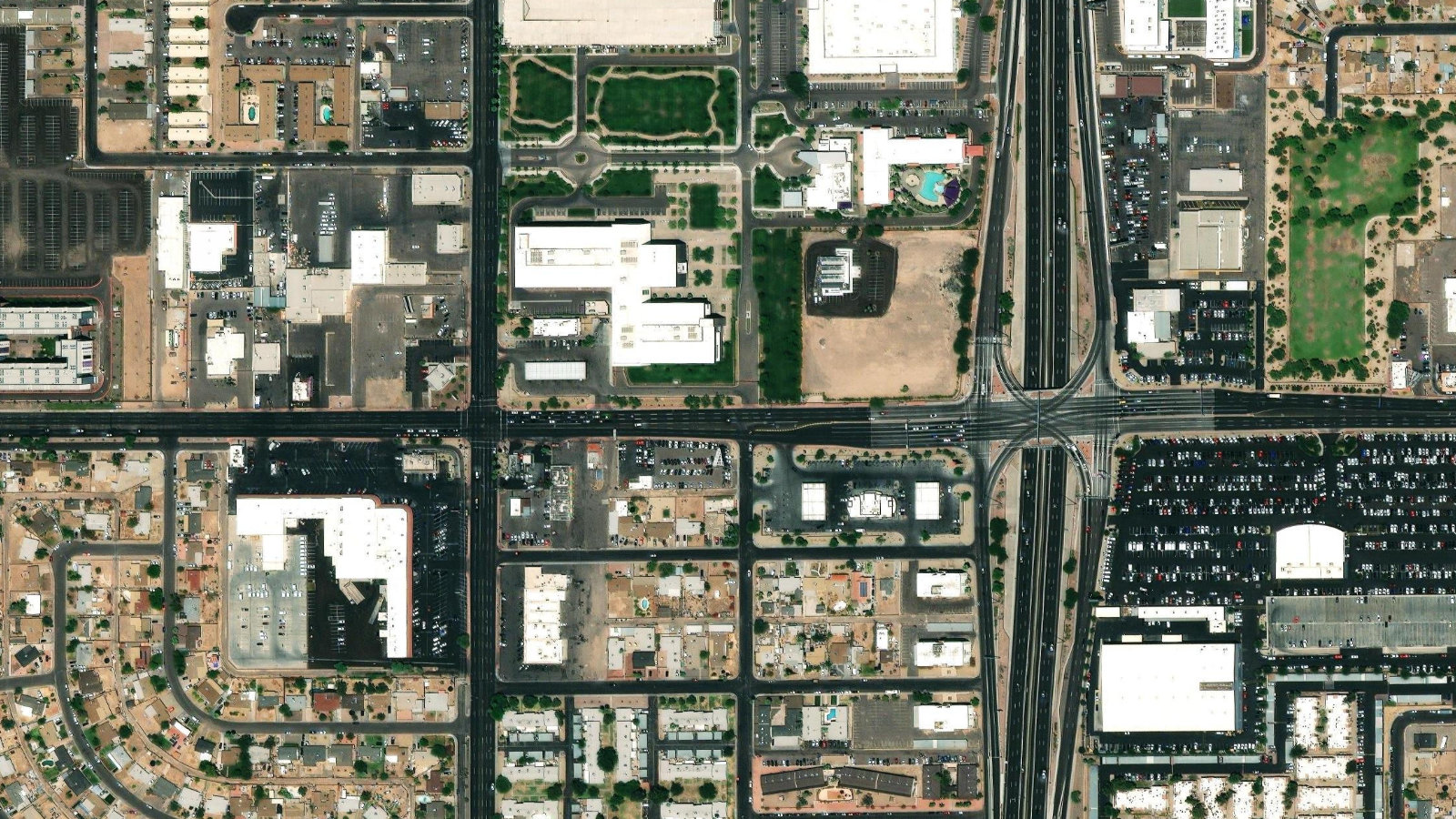 2600 W. CAMELBACK ROAD, PHOENIX, AZ(本社・衛星)