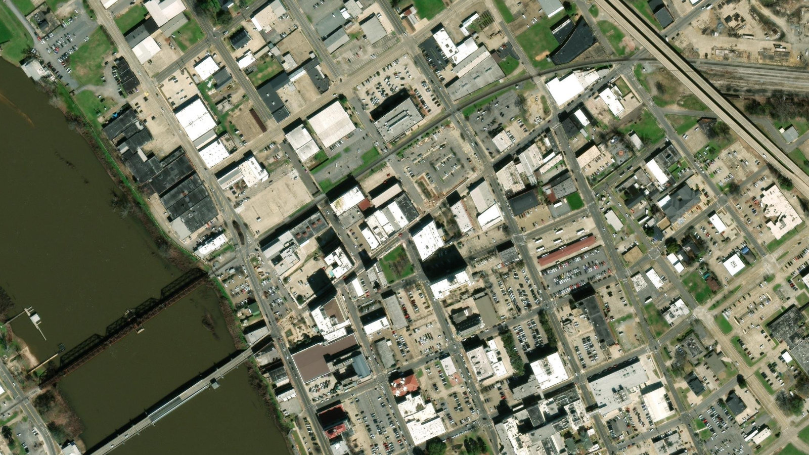 P O BOX 4065, MONROE, LA(本社・衛星)