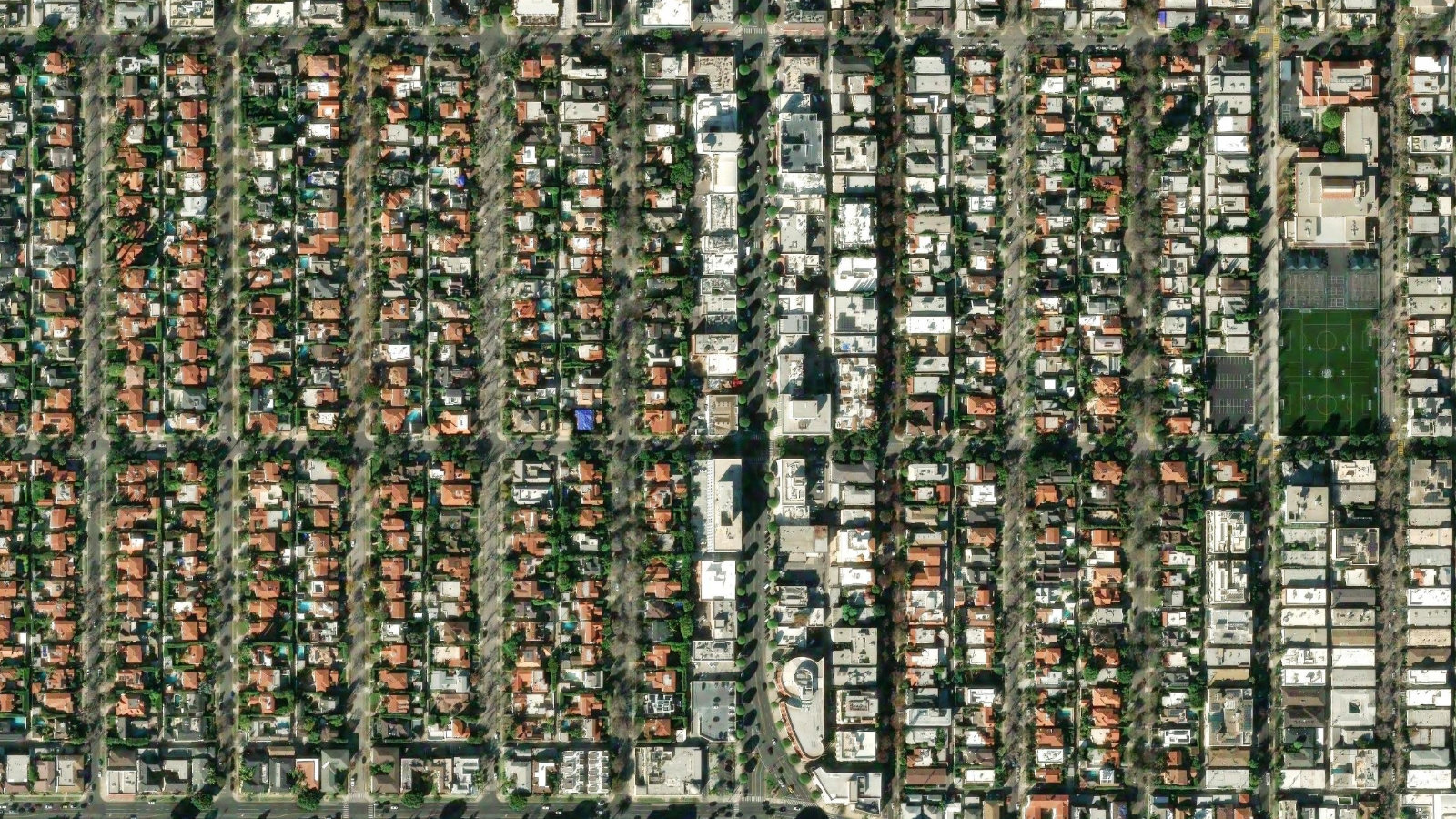 269 SOUTH BEVERLY DRIVE, BEVERLY HILLS, CA（本社・衛星）