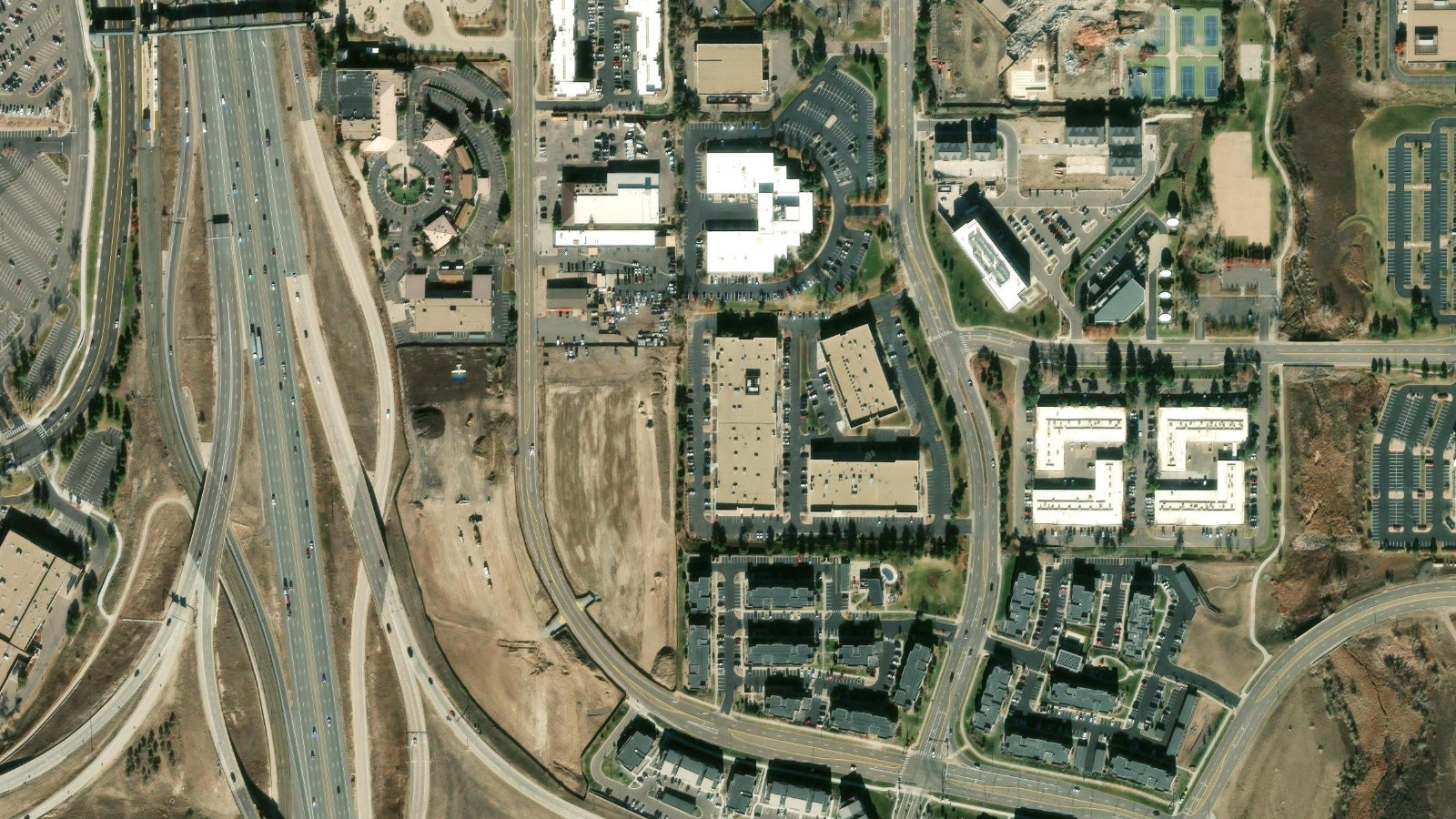 369 INVERNESS PARKWAY, ENGLEWOOD, CO(本社・衛星)