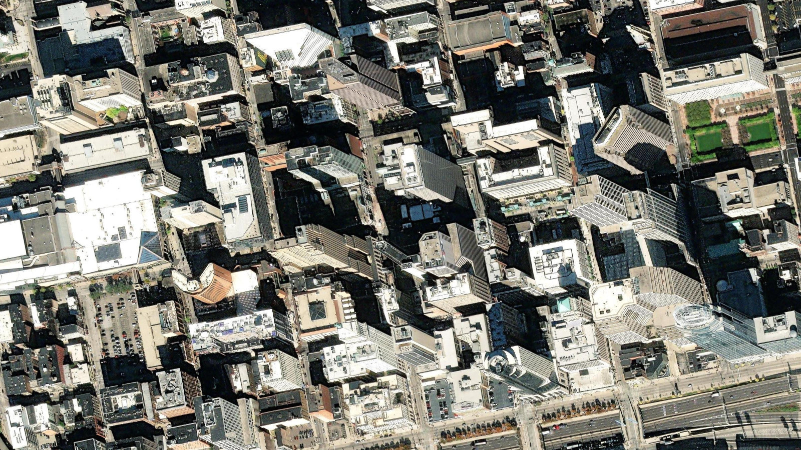 10000 ALLIANCE RD, CINCINNATI, OH（本社・衛星）