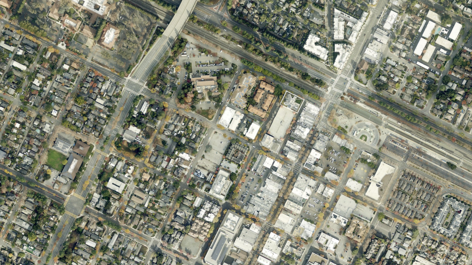 954 VILLA STREET, MOUNTAIN VIEW, CA（本社・衛星）