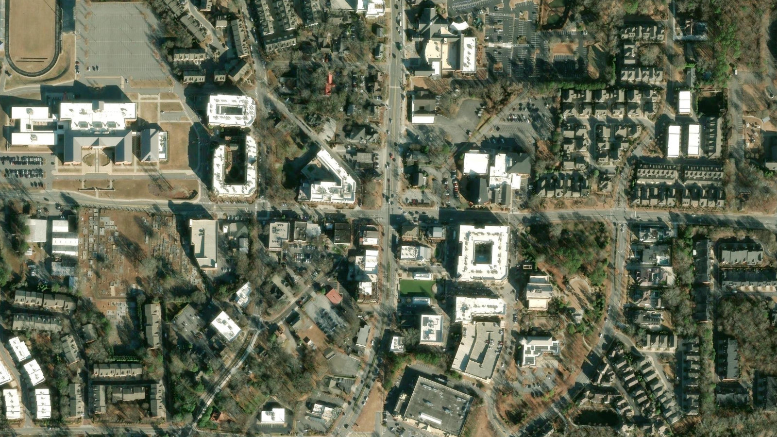 100 KIMBALL PLACE, ALPHARETTA, GA（本社・衛星）