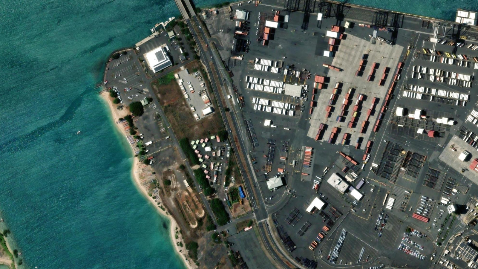 1411 SAND ISLAND PARKWAY, HONOLULU, HI(本社・衛星)