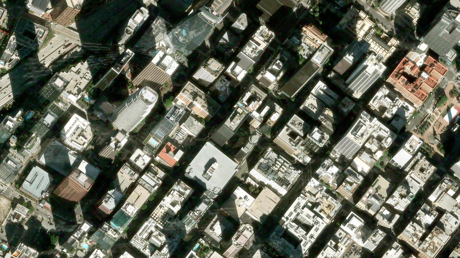 700 SOUTH, LOS ANGELES, CA(本社・衛星)
