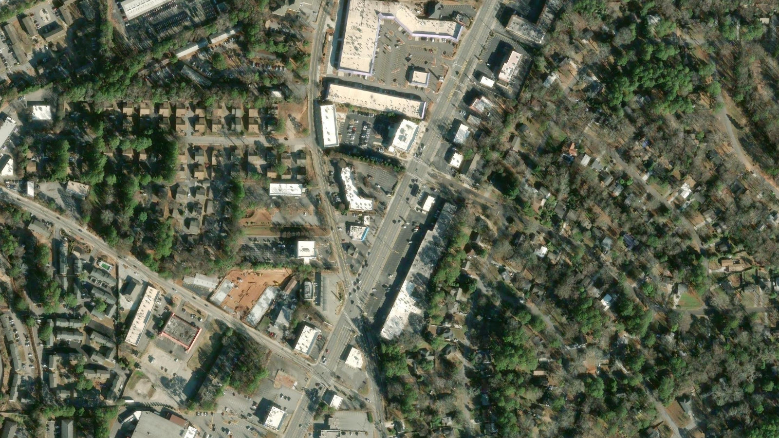 5114 BUFORD HIGHWAY, DORAVILLE, GA(本社・衛星)