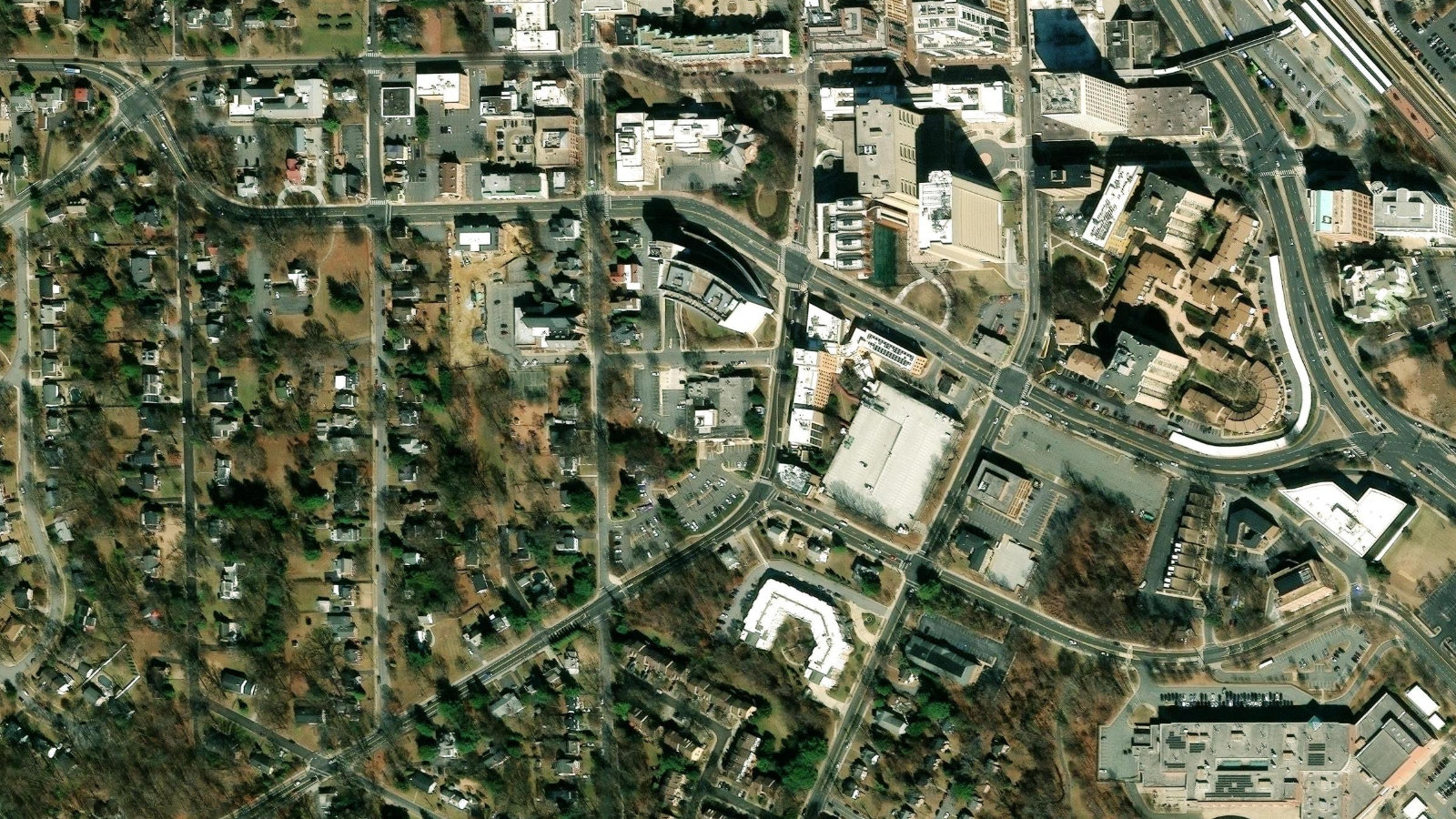 9704 MEDICAL CENTER DRIVE, Rockville, MD(本社・衛星)