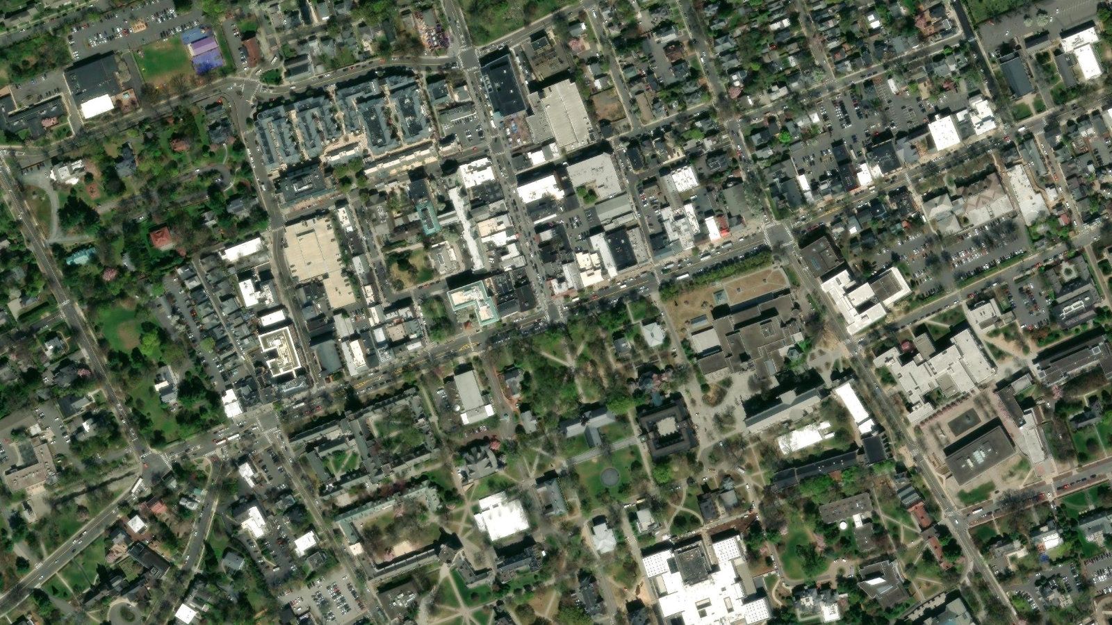 7 ROSZEL ROAD, PRINCETON, NJ(本社・衛星)
