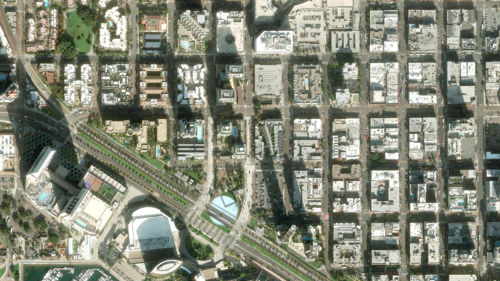 770 FIRST AVENUE, SAN DIEGO, CA(本社・衛星)
