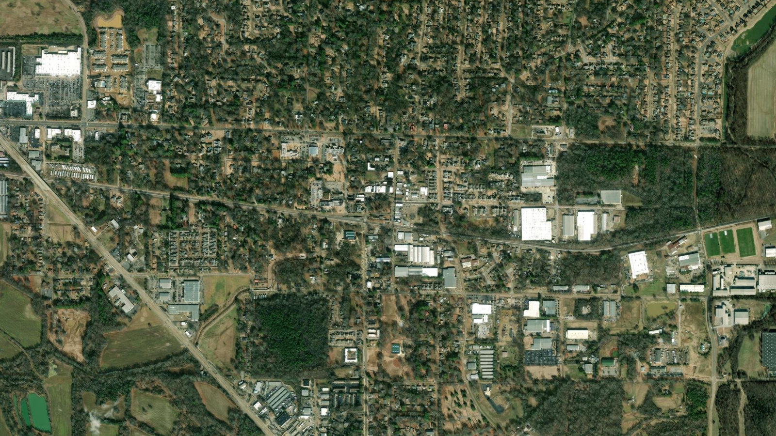 COLLIERVILLE, TN（本社・衛星）