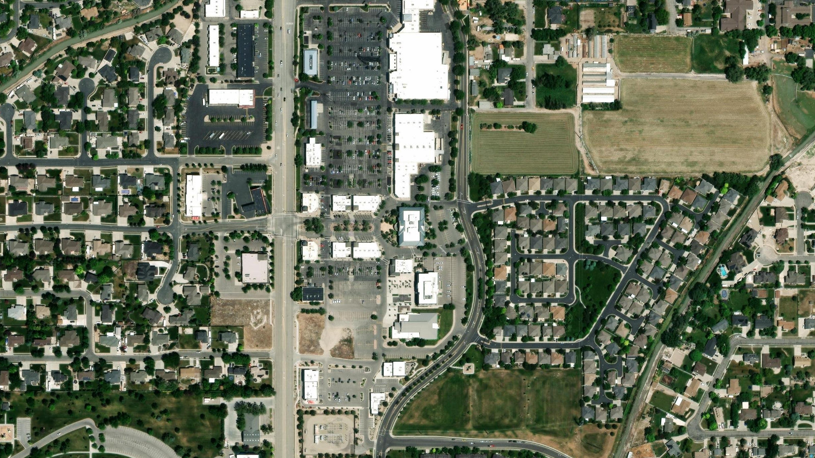 1600 WEST MERIT PARK WAY, SOUTH JORDAN, UT(本社・衛星)