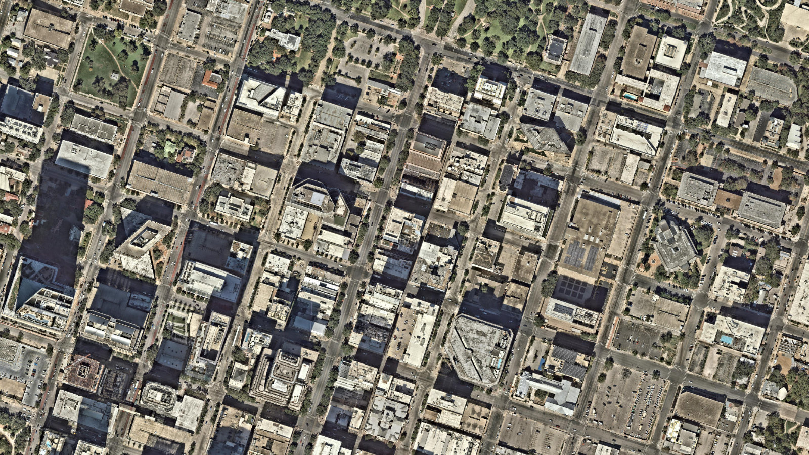 823 CONGRESS AVENUE, AUSTIN, TX（本社・衛星）