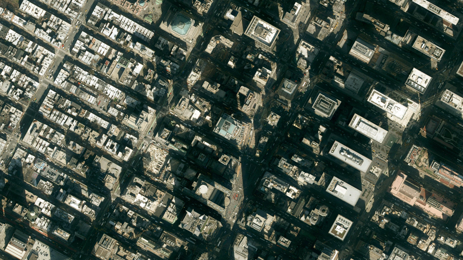 1585 BROADWAY, NEW YORK, NY(本社・衛星)