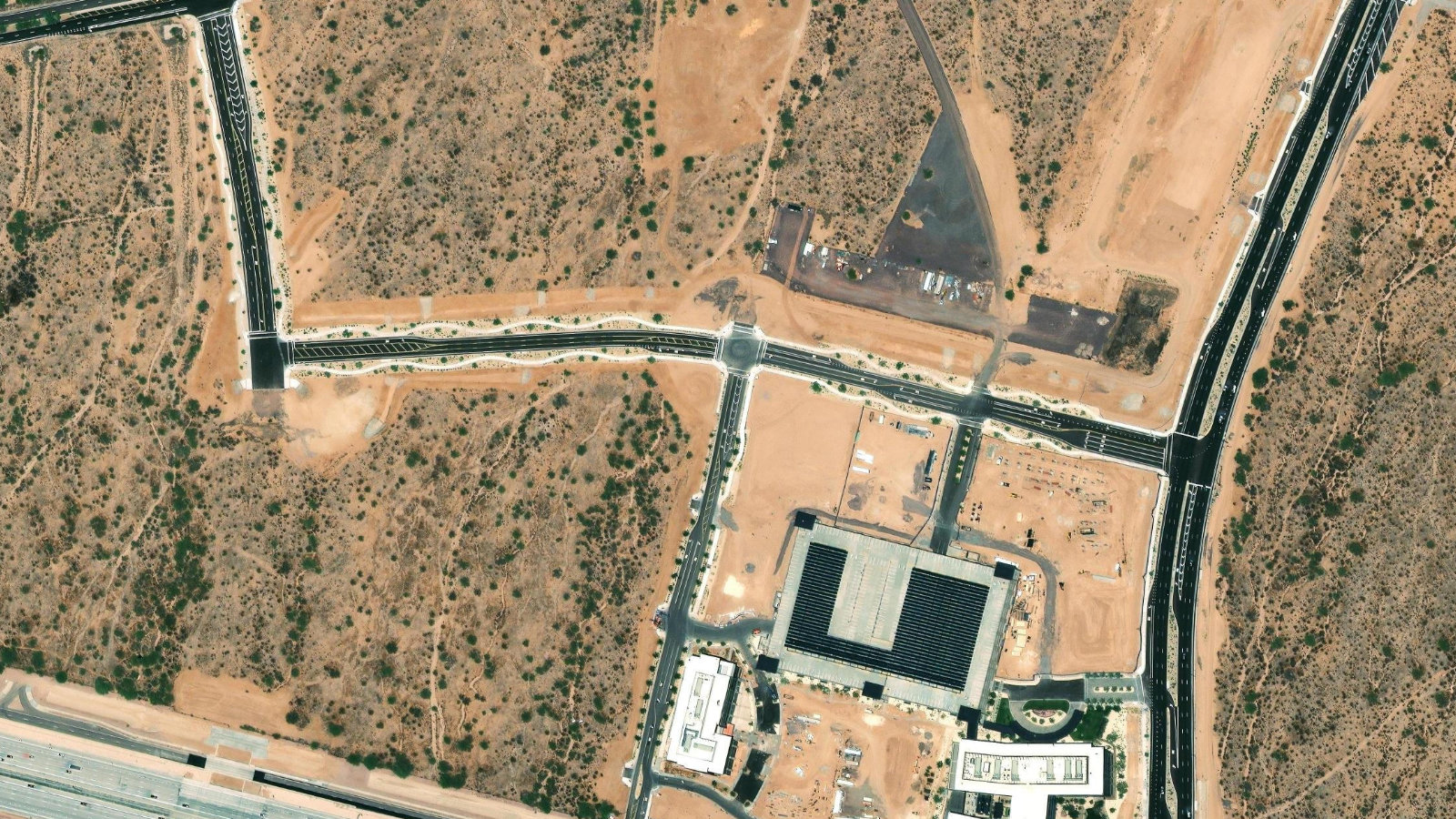 18655 NORTH CLARET DRIVE, SCOTTSDALE, AZ(本社・衛星)