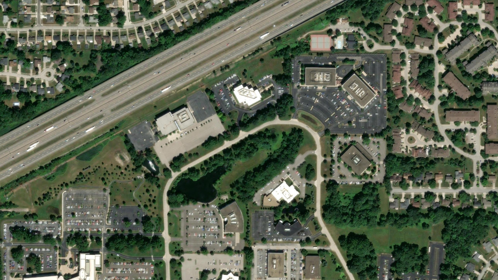6070 PARKLAND BLVD., MAYFIELD HTS., OH(本社・衛星)