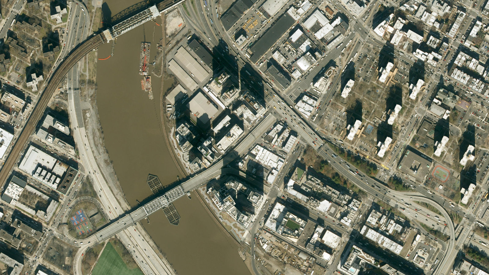 622 THIRD AVENUE, NEW YORK, NY(本社・衛星)