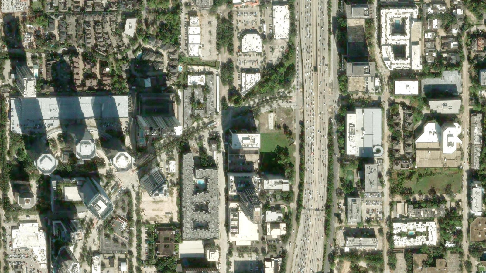 777 POST OAK BLVD., HOUSTON, TX(本社・衛星)