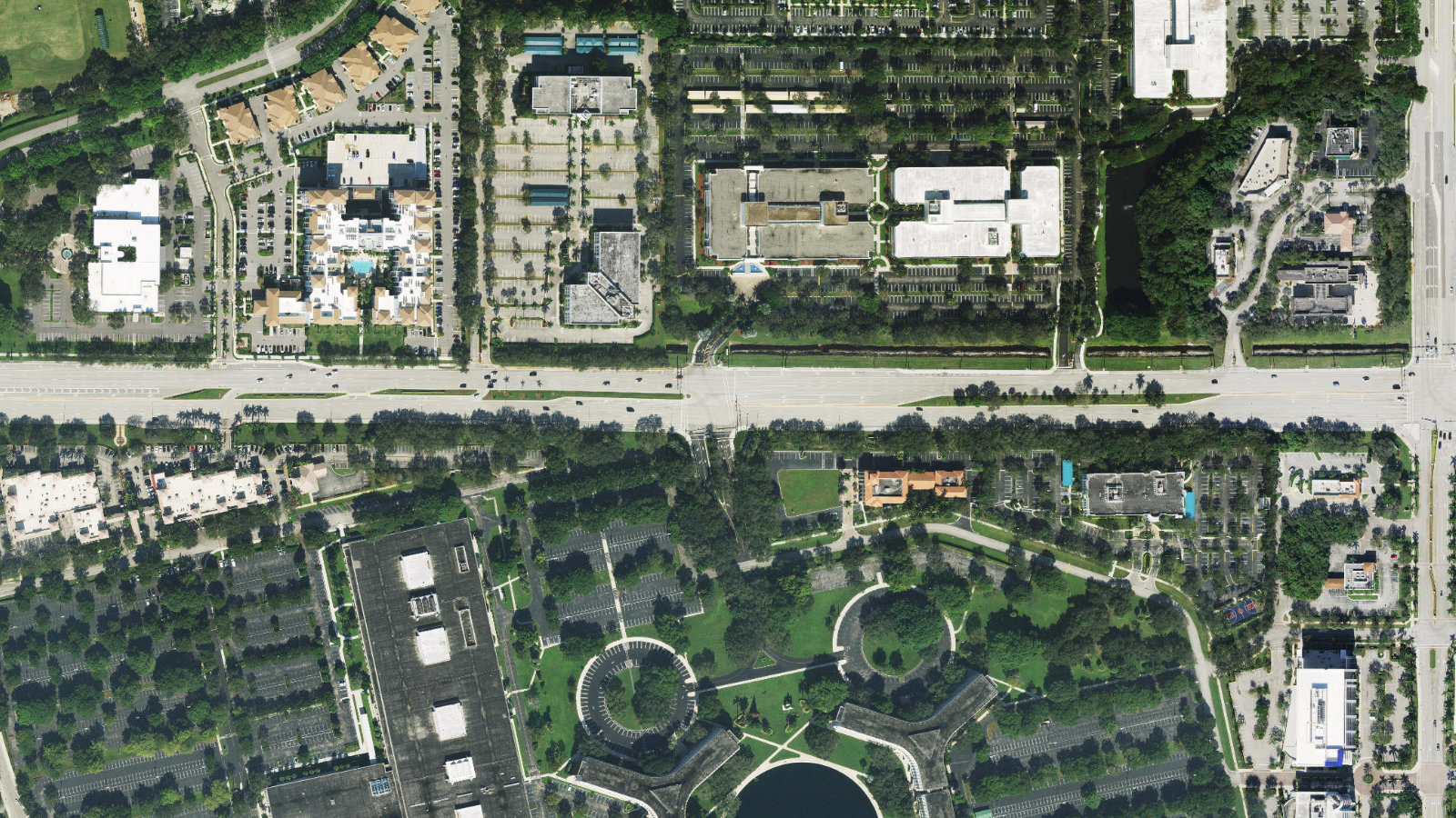 4800 T REX AVENUE, BOCA RATON, FL（本社・衛星）