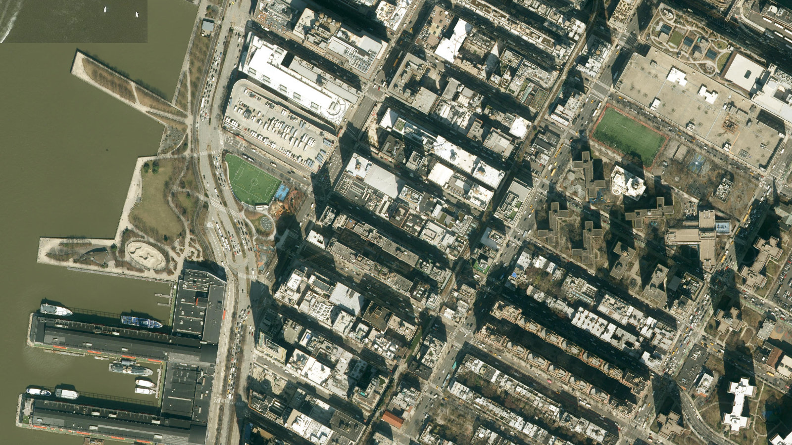 535 W 24TH STREET, NEW YORK, NY（本社・衛星）