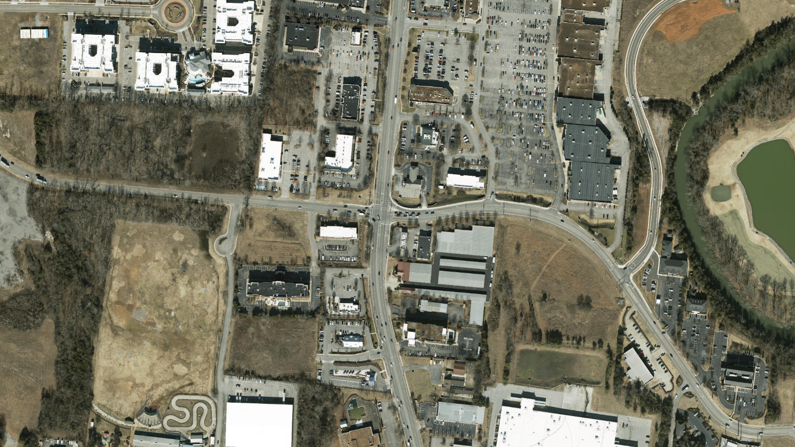 222 ROBERT ROSE DRIVE, MURFREESBORO, TN(本社・衛星)