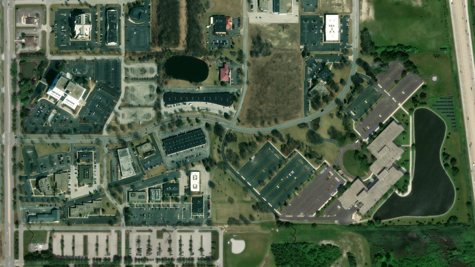 801 EAST 86TH AVE, MERRILLVILLE, IN（本社・衛星）