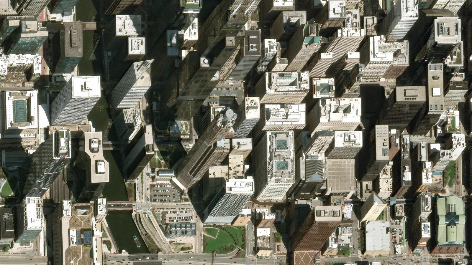 200 WEST JACKSON BOULEVARD, CHICAGO, IL（本社・衛星）