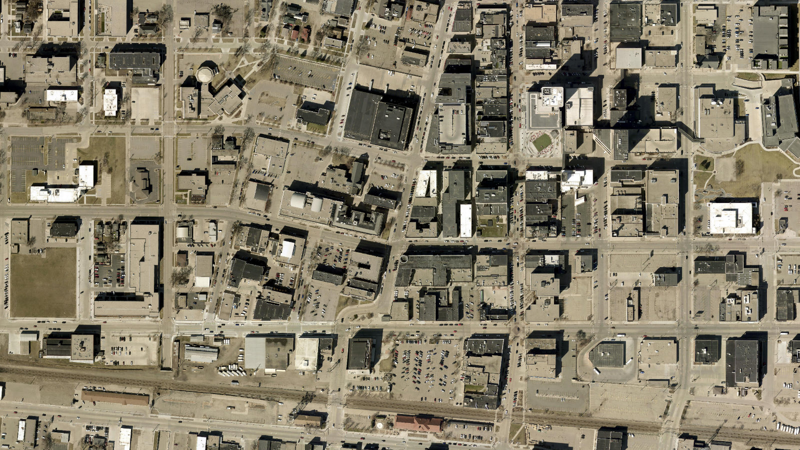 1101 FIRST AVENUE NORTH, FARGO, ND（本社・衛星）
