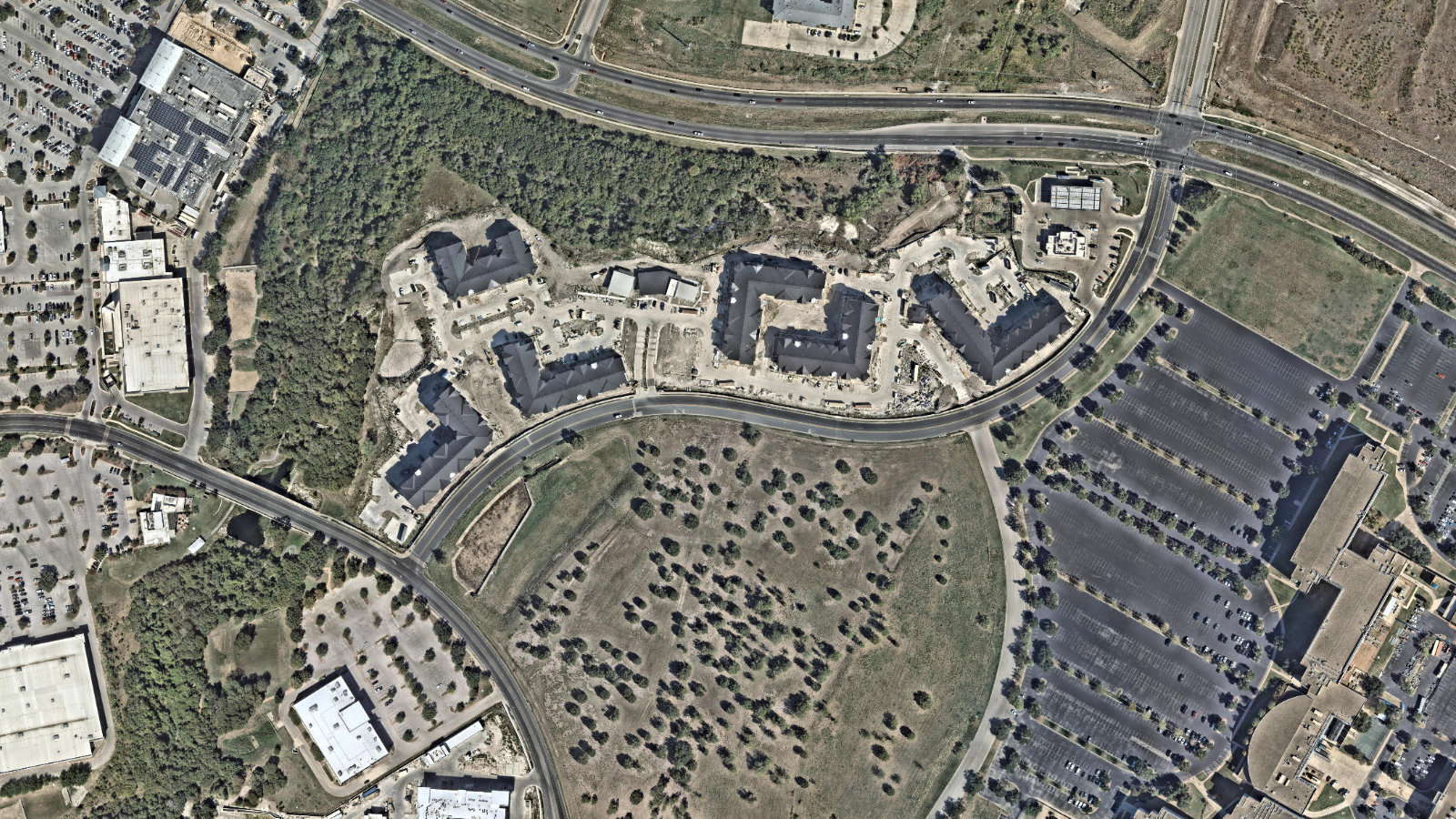 13011 MCCALLEN PASS, AUSTIN, TX（本社・衛星）