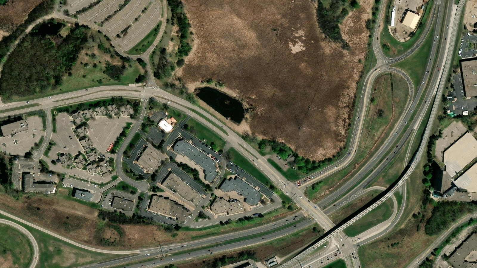 11409 VALLEY VIEW ROAD, EDEN PRAIRIE, MN（本社・衛星）