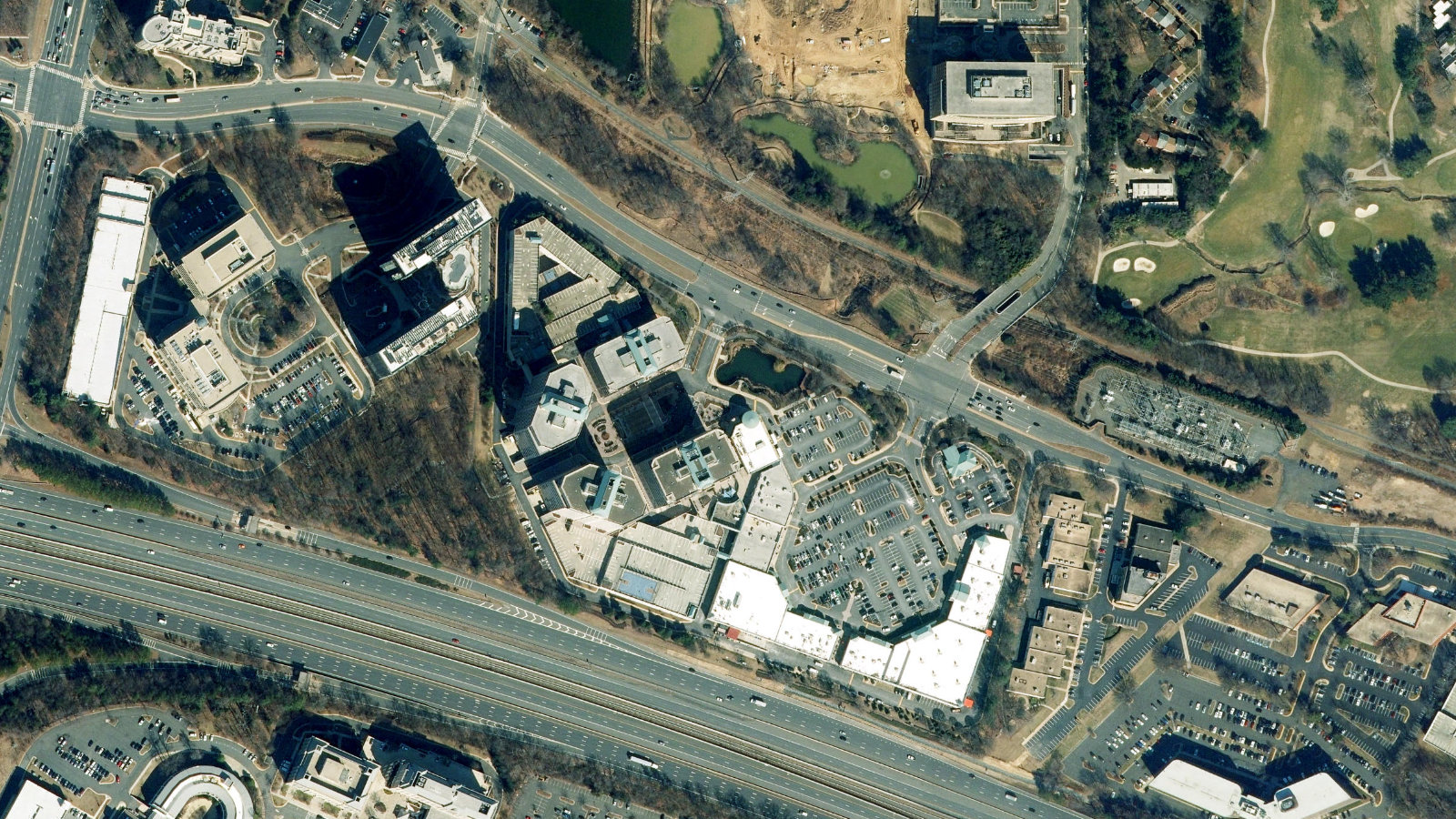 11700 PLAZA AMERICA DR., RESTON, VA（本社・衛星）