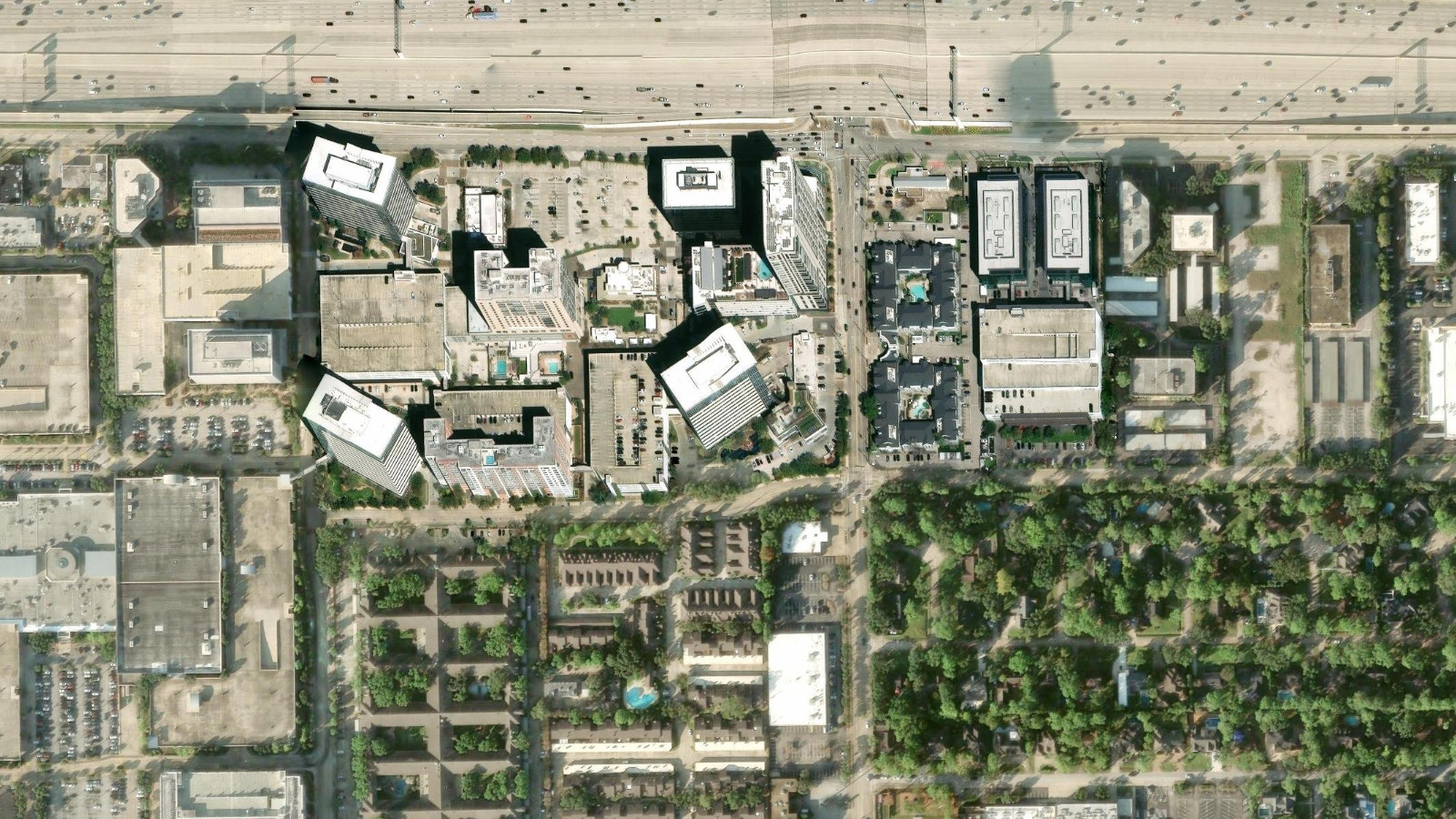945 BUNKER HILL RD, HOUSTON, TX(本社・衛星)