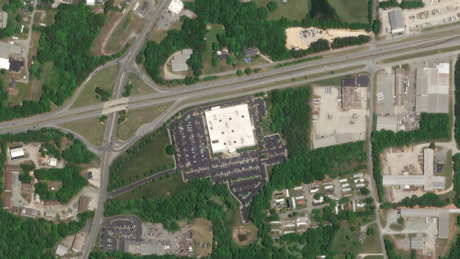 500 OLD DOMINION WAY, THOMASVILLE, NC（本社・衛星）