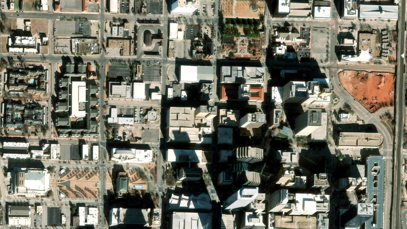 321 N HARVEY, OKLAHOMA CITY, OK(本社・衛星)