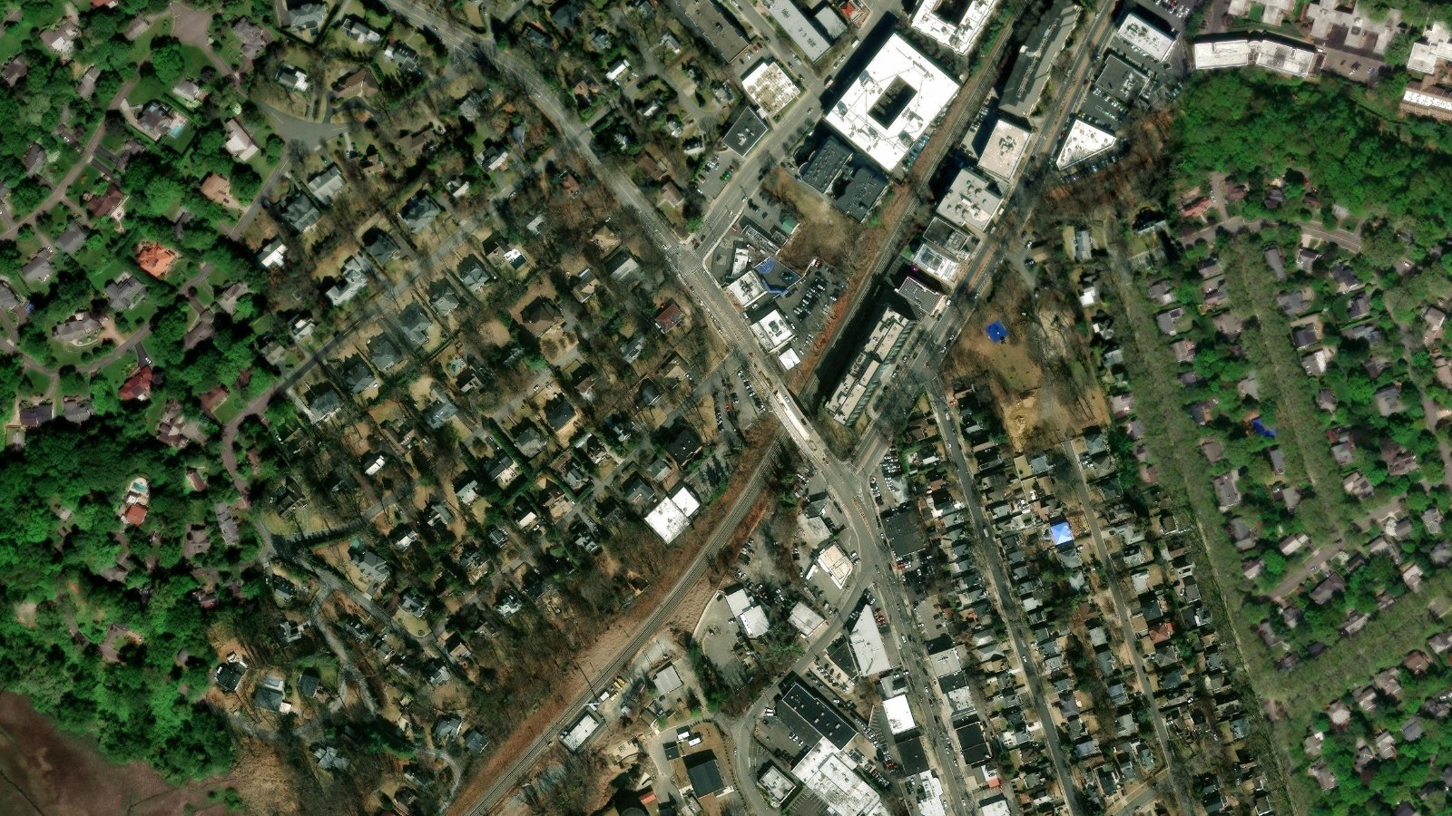 60 CUTTER MILL RD, GREAT NECK, NY(本社・衛星)