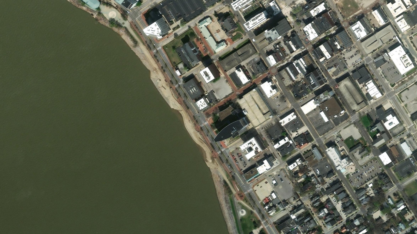1 MAIN ST, EVANSVILLE, IN(本社・衛星)