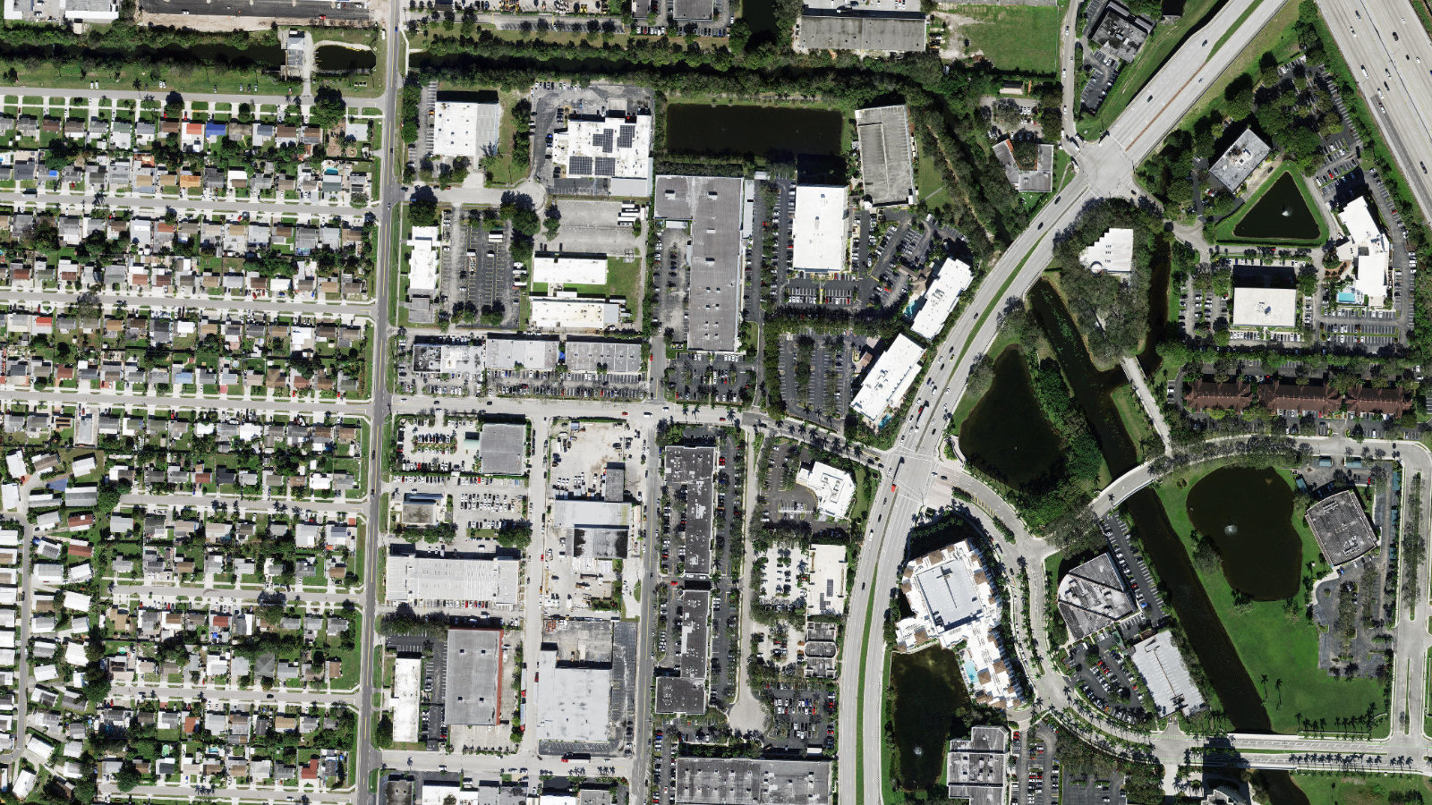 1661 WORTHINGTON ROAD, WEST PALM BEACH, FL（本社・衛星）