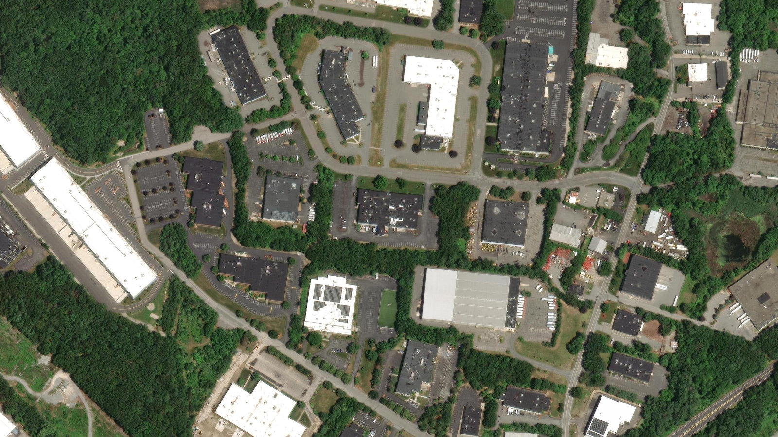 16 JONSPIN ROAD, WILMINGTON, MA(本社・衛星)