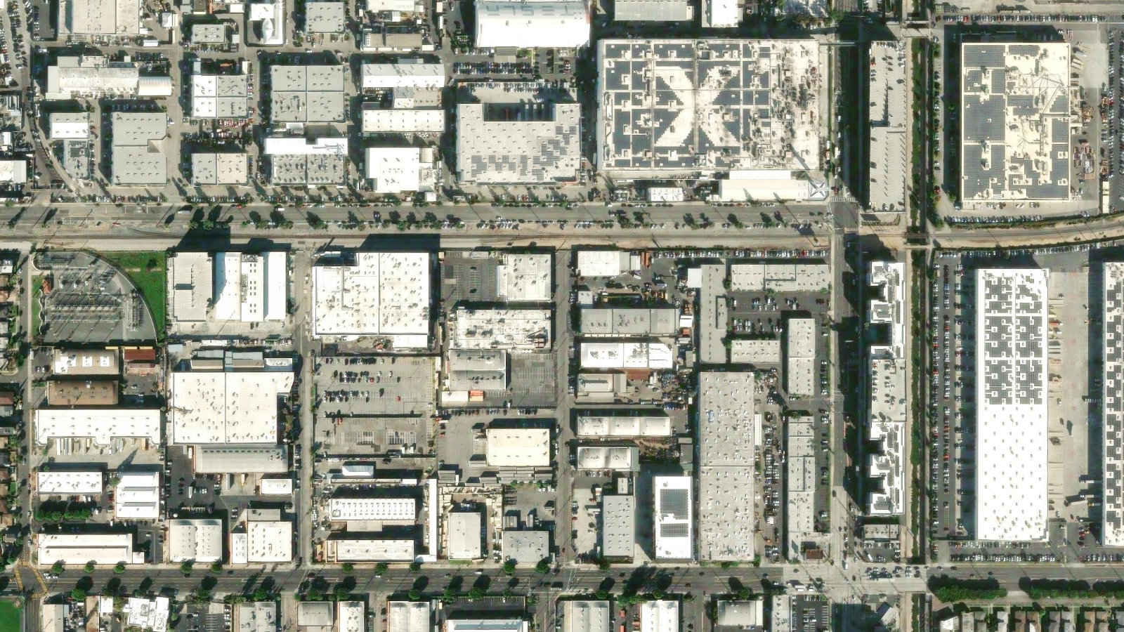 12525 CHADRON AVE, HAWTHORNE, CA（本社・衛星）