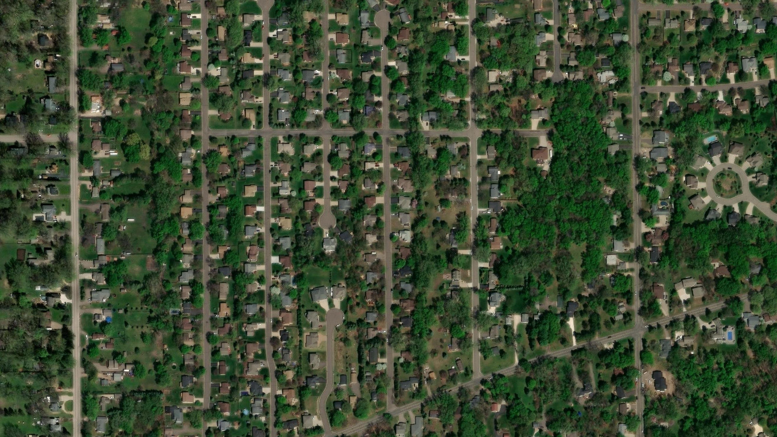 275 FRANK TOMPA DRIVE, ONTARIO CANADA, A6(本社・衛星)