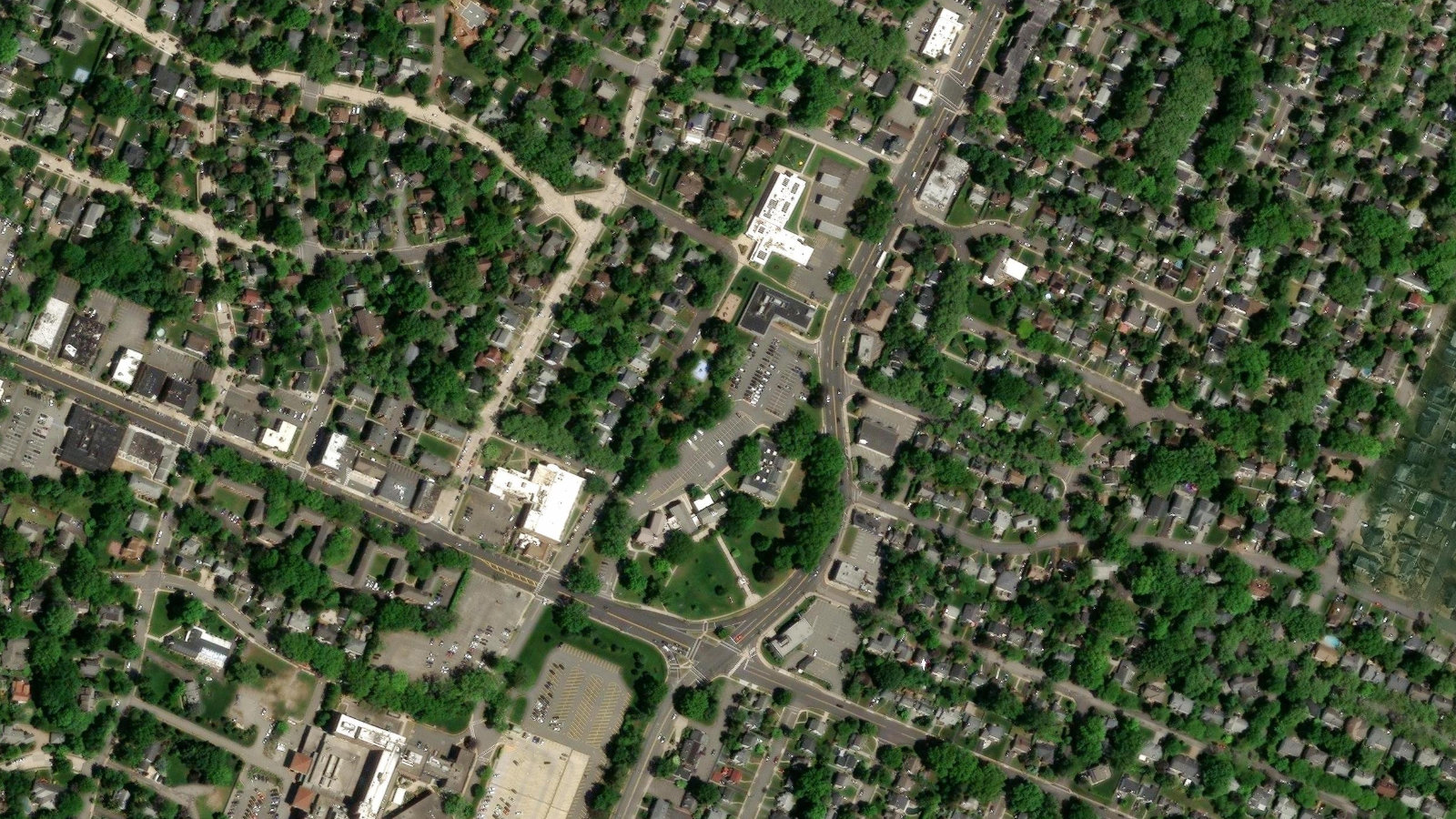 GLENPOINTE CENTRE EAST, 3RD, TEANECK, NJ（本社・衛星）