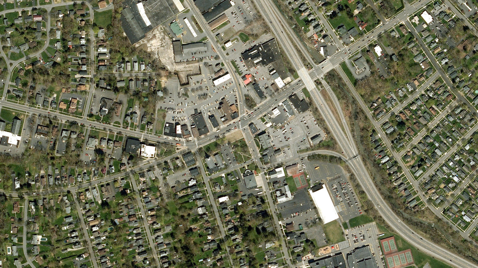 PAR TECHNOLOGY PARK, NEW HARTFORD, NY(本社・衛星)