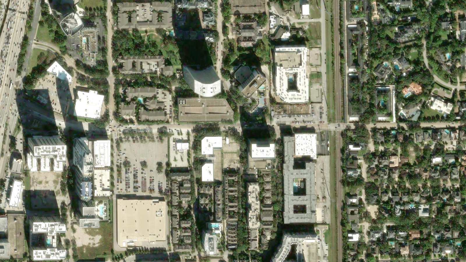 4295 SAN FELIPE, HOUSTON, TX(本社・衛星)