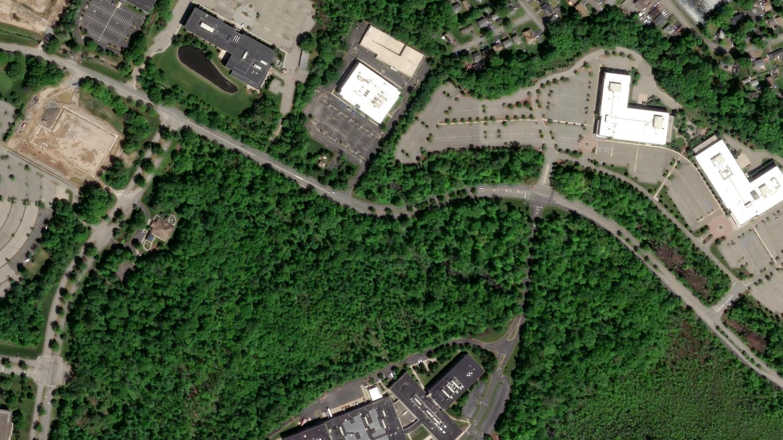 1 SYLVAN WAY, PARSIPPANY, NJ(本社・衛星)